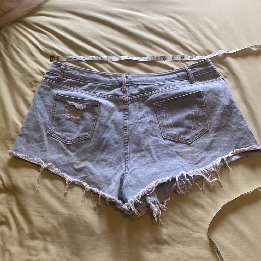 Shein 1XL distressed shorts light wash